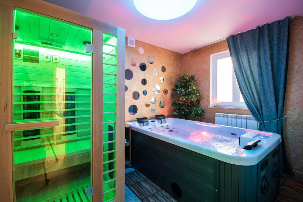 פורץ Wellness Studio D'Or - Exclusive New Apartment With Whirlpool, Sauna, Sunny Terrace, Private Parking מראה חיצוני תמונה