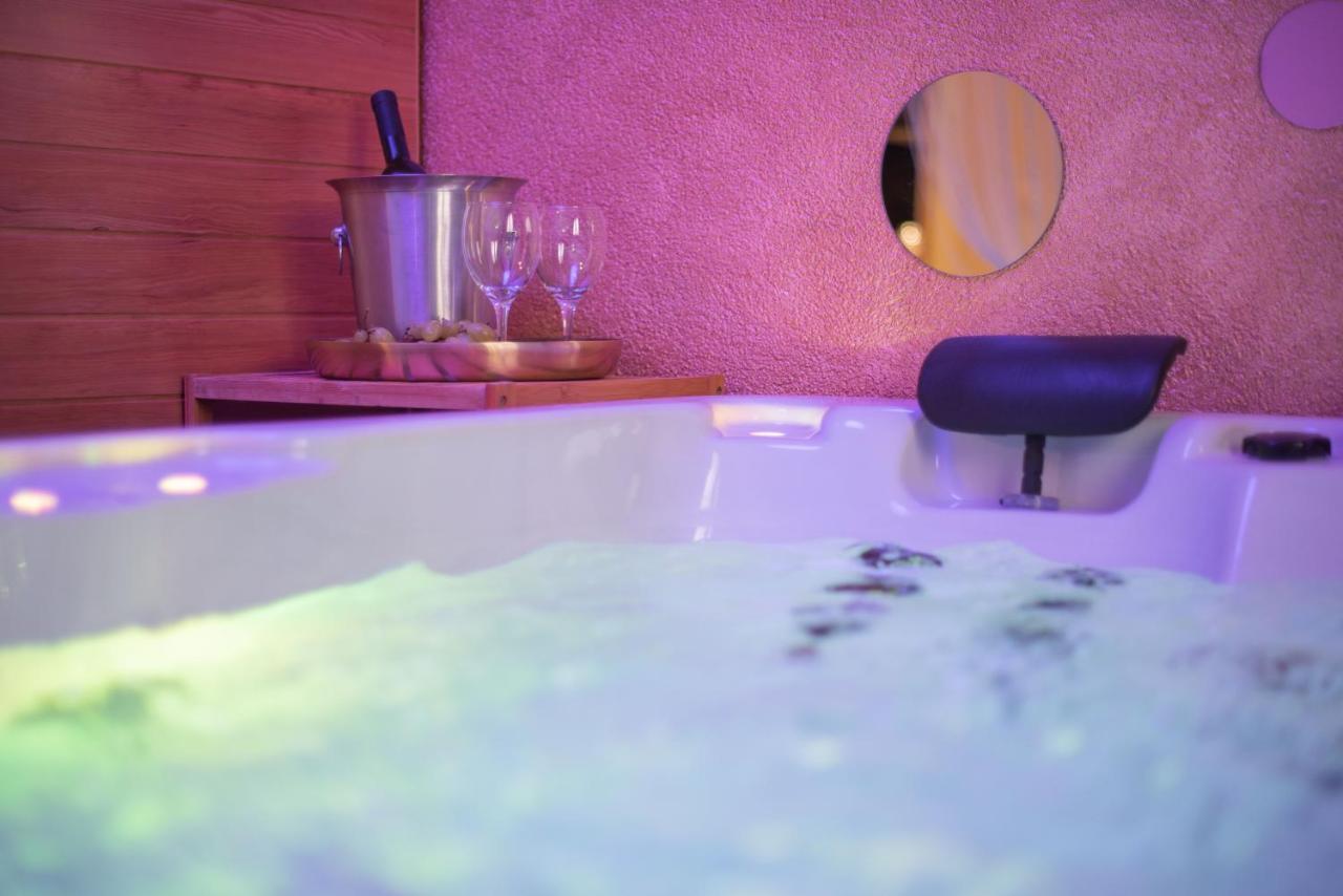 פורץ Wellness Studio D'Or - Exclusive New Apartment With Whirlpool, Sauna, Sunny Terrace, Private Parking מראה חיצוני תמונה