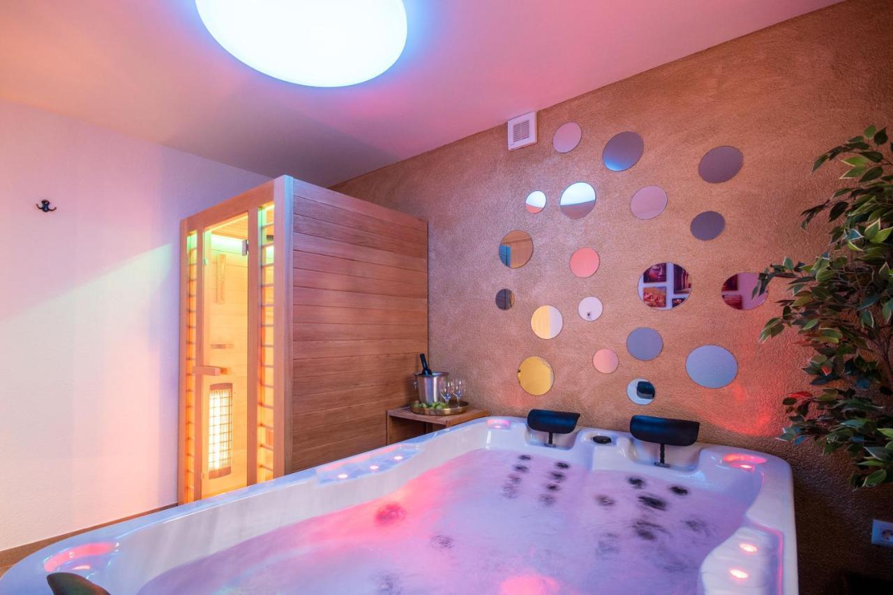 פורץ Wellness Studio D'Or - Exclusive New Apartment With Whirlpool, Sauna, Sunny Terrace, Private Parking מראה חיצוני תמונה