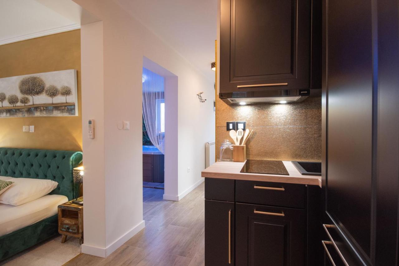 פורץ Wellness Studio D'Or - Exclusive New Apartment With Whirlpool, Sauna, Sunny Terrace, Private Parking מראה חיצוני תמונה