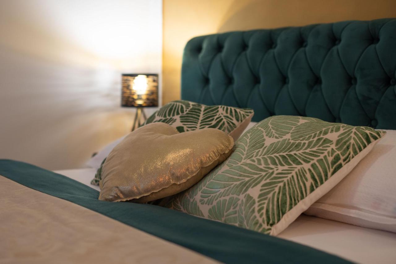 פורץ Wellness Studio D'Or - Exclusive New Apartment With Whirlpool, Sauna, Sunny Terrace, Private Parking מראה חיצוני תמונה